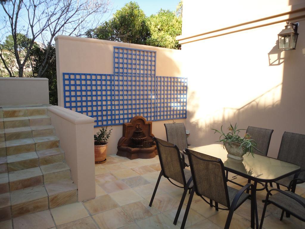 האוט ביי Chateau Neuf Du Cap מראה חיצוני תמונה